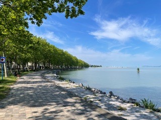 Strandpromenade am Balaton in Balatonföldvár