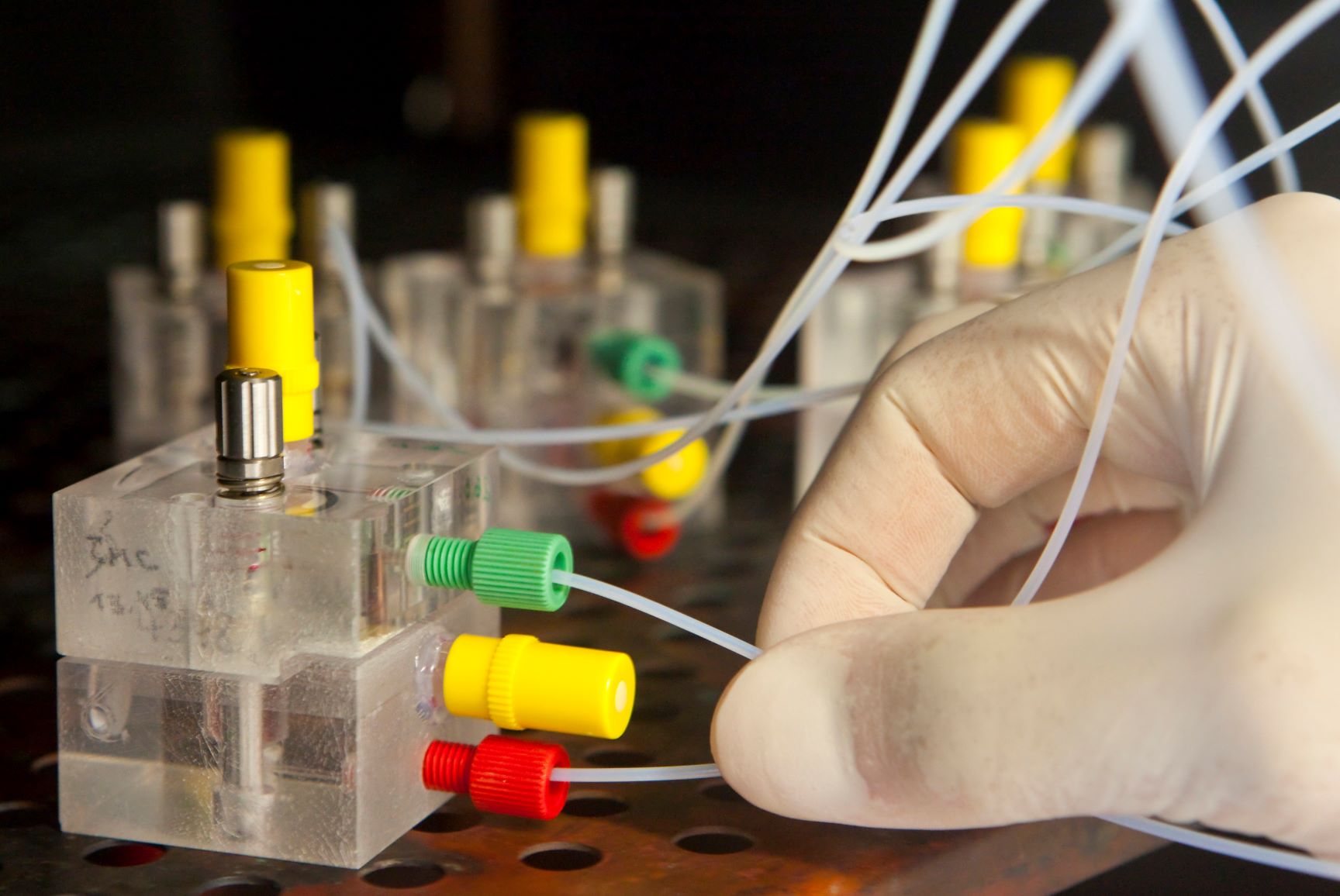 Short Course on Practical Microfluidics | Technische Universität Ilmenau