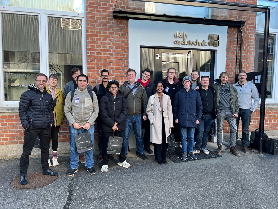 Gruppenfoto Exkursion d&b audiotechnik