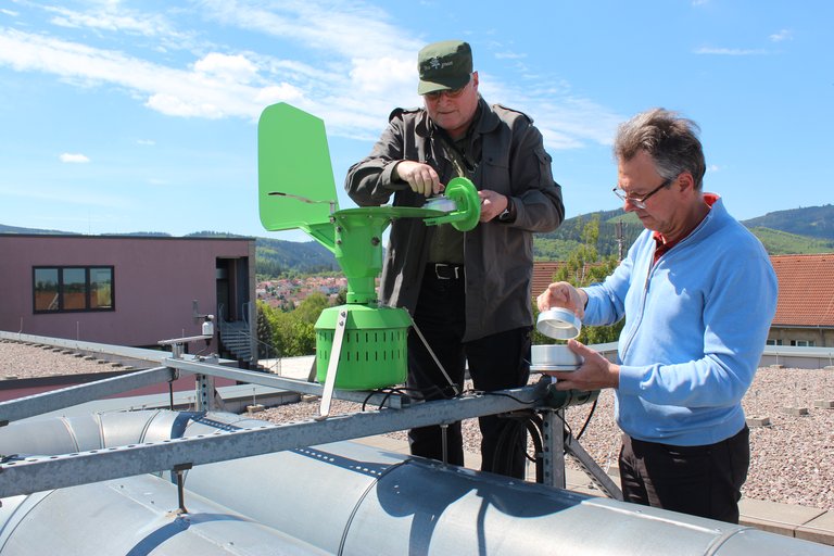 TU Ilmenau - UniOnline: What is flying right now? Pollen measuring station  at the TU goes into operation